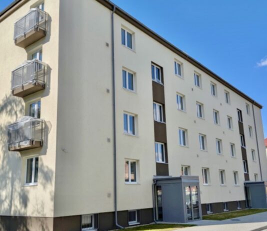V Senici pribudlo 23 obnovených bytov. Mesto chce ich pomocou prilákať učiteľov, zdravotníkov aj policajtov