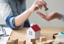 Vlastné bývanie na Slovensku krváca: Dlhy rastú, ponuka klesá Vlastné bývanie